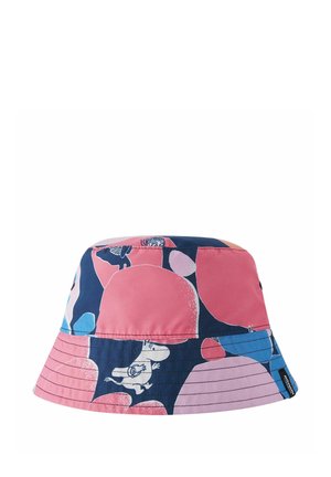 Kapelusz typu bucket z różowymi, niebieskimi i granatowymi abstrakcyjnymi kształtami, na tkaninie znajdują się małe białe postacie w stylu kreskówkowym.