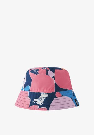 Chapeau bob avec des formes abstraites rose, bleu et marine, comportant de petites figures de dessins animés blanches sur le tissu.
