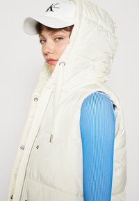 ONLY ONLASTA PUFFER WAISTCOAT - Smanicato - cloud dancer