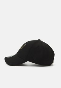 New Era METALLIC BADGE 9FORTY®UNISEX - Gorra - black