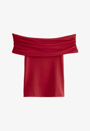 Punane õlavarrelt avatud topp, mille kaeluse juures on kogutud kangas. Sile, veniv materjal; põlvepikkune disain, nähtavate mustrite või metallosadeta.