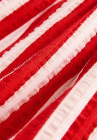 Thumbnail Image 7