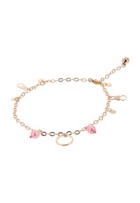 Guldfarvet metalarmbånd med kæde, der har to lyserøde perler, en cirkulær charms og små bladformede detaljer langs kæden.