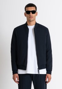 Antony Morato REGULAR FIT IN DOBBY WITH PADDING AND LOGO ON PATCH - Chaquetas bomber - ink blue