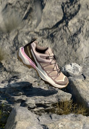 Salomon X ULTRA 360 EDGE - Hiking shoes - etherea/iron/fairy tale