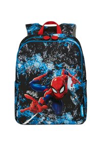 Mochila con temática de Spider-Man, fabricada en tejido duradero, con una combinación de colores azul y negro, estampado gráfico y acentos rojos en las cremalleras.