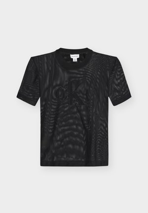 Crna kratkih rukava mrežasta majica s diskretnim uzdignutim logotipom "cK" sprijeda i rebrastim okruglim izrezom, položena ravno na bijeloj pozadini.