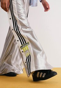 adidas Originals MEGA - Παντελόνι φόρμας - grey