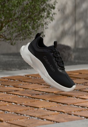 LIGHT RUNNER - Αθλητικά παπούτσια - black/pearl grey
