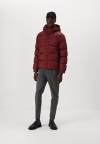 Tommy Hilfiger MIX JACKET - Dūnu jaka - deep rouge
