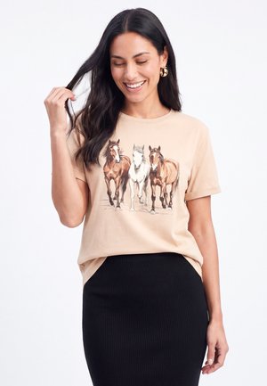 usha, - T-shirt z nadrukiem