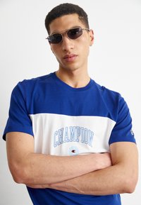 Champion Rochester BOOKSTORE CREWNECK - Tričko s potlačou - blue/white