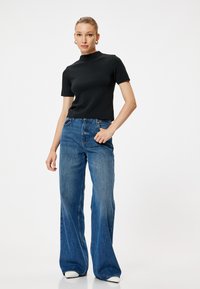 Koton - T-shirt basic