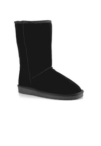 Bota de ante negra hasta la mitad de la pantorrilla con diseño sin costuras, puntera redondeada y suela de goma negra. Textura suave y detalle de costura sencilla.
