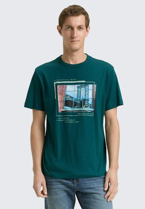 MIT FOTOPRINT - T-shirt print - deep meadow green