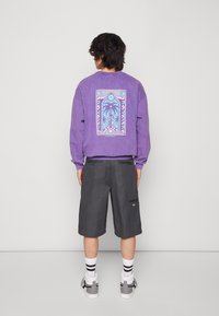 Thumbnail Image 6