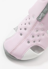 Nike Performance SUNRAY PROTECT 2 UNISEX - Chanclas de baño - iced lilac/particle grey/photon dust