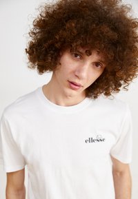 Ellesse AZZINI 3 PACK  - Camiseta básica - white