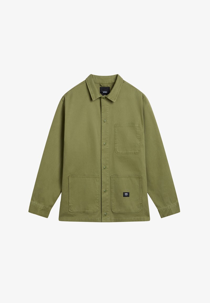 Camicia verde oliva con bottoni, realizzata in cotone, con due tasche frontali, colletto classico e etichetta del marchio sulla tasca destra inferiore.