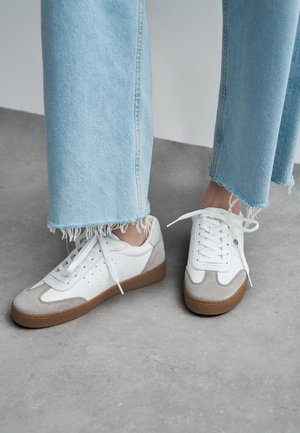 MICHAEL Michael Kors SCOTTY LACE UP - Trainers - aluminum