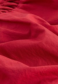 Next TIERED - Maxikjoler - red