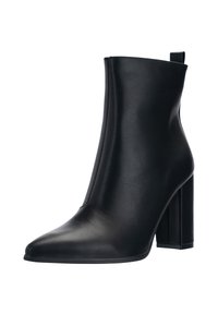Stivaletto nero realizzato in materiale sintetico texturizzato, con punta affusolata, tacco a blocco e un design elegante e minimalista.