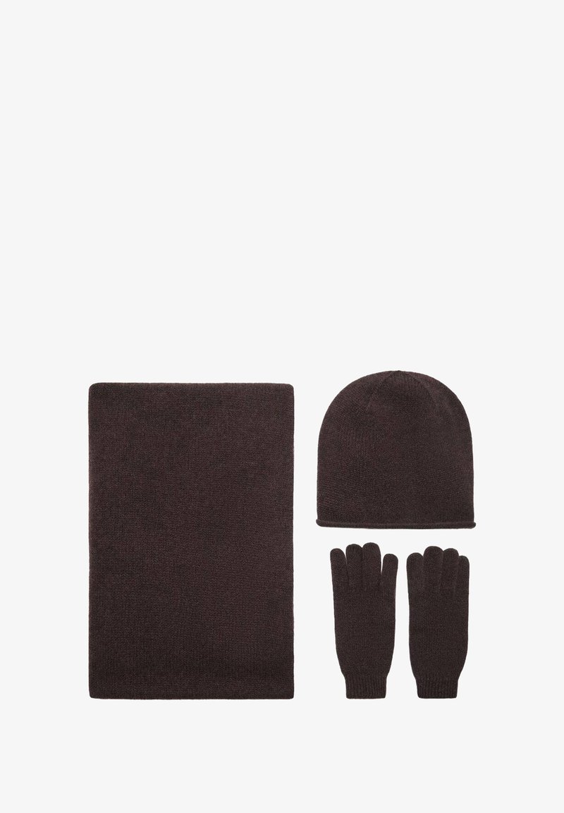 Il set di accessori lavorati a maglia include una sciarpa marrone scuro, un berretto e guanti. Texture morbida, design semplice e colore uniforme in tutto il set.