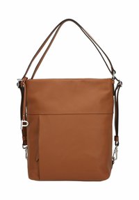 Bolso de hombro de cuero marrón con un acabado texturizado, cierre superior con cremallera, correas ajustables y un bolsillo frontal.