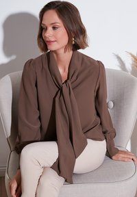 LELA REGULAR FIT - Blúzka so zapínaním na gombíky - brown