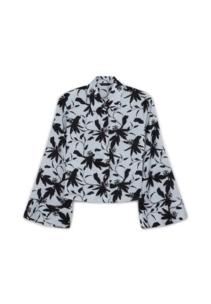 Kragenloses, tailliertes Hemd in Hellblau mit einem schwarzen Blumenmuster. Verfügt über lange, weit ausgestellte Ärmel und eine vordere Knopföffnung.