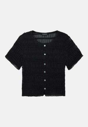 Črna bluza s kratkimi rokavi, z gubanim teksturnim materialom in šestimi gumbi na sprednji strani, z okroglo izrezom in skrajšanim robom.