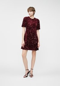 Vero Moda VMBELLA O NECK DRESS - Cocktail φόρεμα / Φόρεμα για πάρτι - dark red