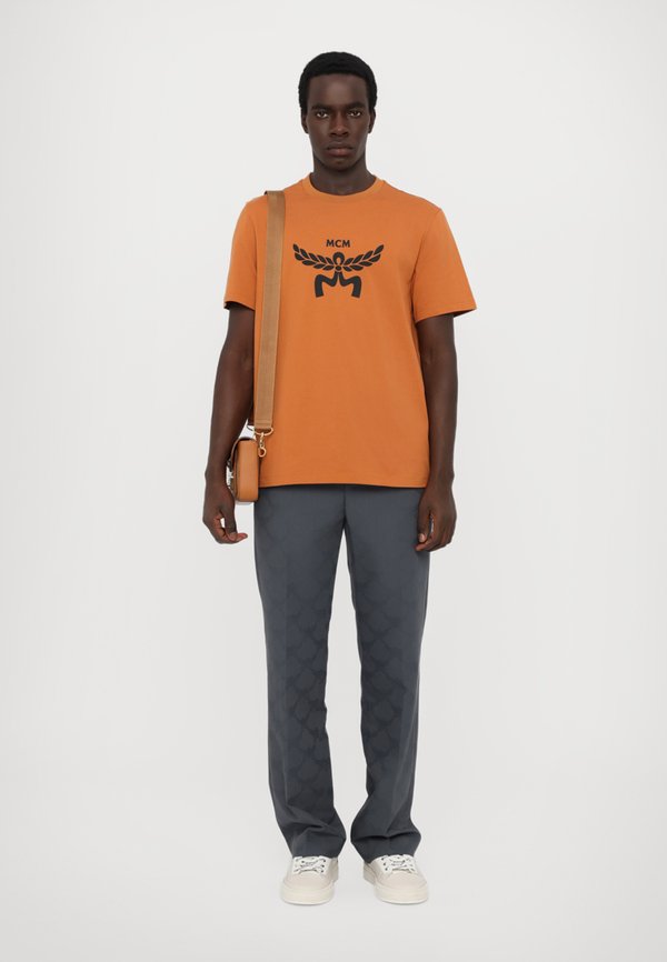 Print T-shirt - cognac3