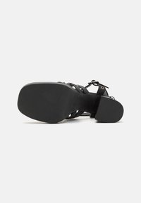 Koi Footwear NOCTURNAL VOICES SPIKED PLATFORM - Sandaler med høye hæler - black