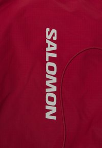 Salomon ACTIVE SKIN 4 SET UNISEX - Víztartályos hátizsák - red dahlia/high risk red
