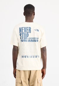 The North Face COORDINATES TEE - T-shirts print - white dune