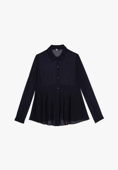 Camicia a maniche lunghe blu navy con colletto, chiusura a bottoni e parte inferiore plissettata. Realizzata in tessuto leggero con una texture liscia.