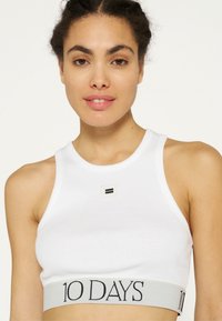 10DAYS Toppe - white