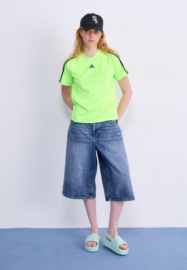 ADILETTE 22 - Platform sandals4