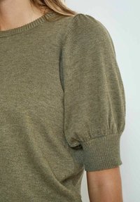 Minus LIVA - T-shirt con stampa - gothic olive melange