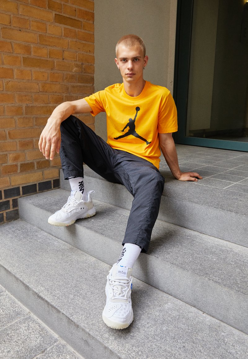 Jordan JUMPMAN SS CREW - T-shirt estampada - taxi