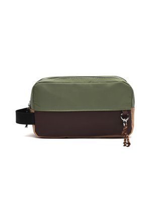 Ristkülikukujuline hügieenitarvete kott oliivrohelise ülaosaga, tumepruuni alumise osaga, beežide külgedega, musta sangaga ja tõmblukuga, millel on punutud nöörist sang.