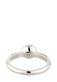 Polierter Silberring mit einem glatten, runden Ballakzent oben und einem schlichten, minimalistischen Banddesign.