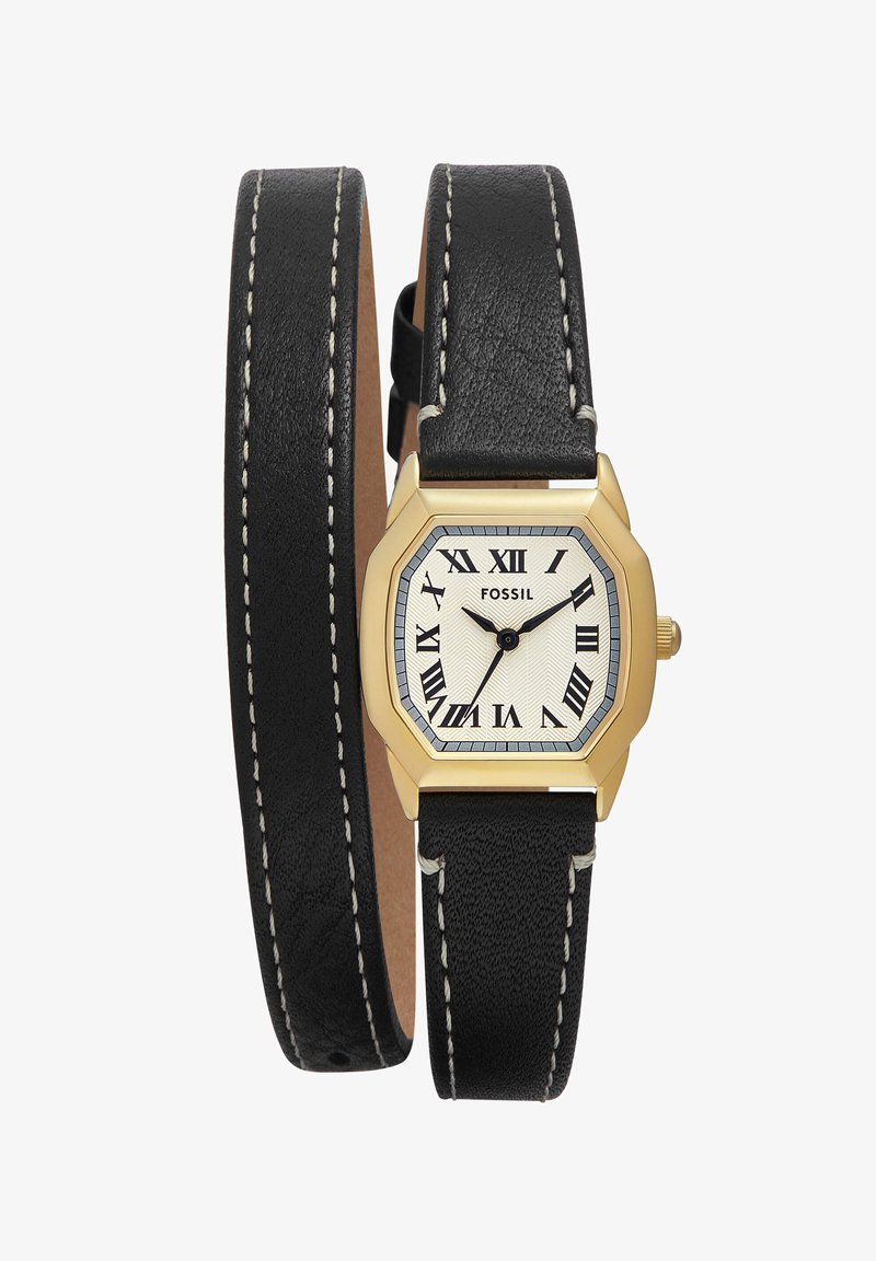 Montre en cuir noir avec design à double enroulement, boîtier octogonal doré, cadran texturé blanc, chiffres romains et accents de couture contrastés.