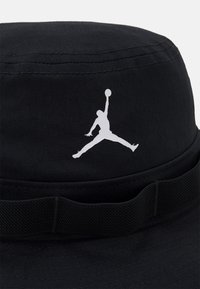 Jordan APEX BUCKET JUMPMAN - Klobouk - black