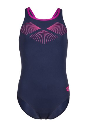 Maillot de bain une pièce bleu marine avec des lignes géométriques roses sur la poitrine et une bordure rose sur les bretelles, avec un petit logo rose près de la hanche.