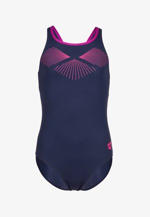 Maillot de bain une pièce bleu marine avec des lignes géométriques roses sur la poitrine et une bordure rose sur les bretelles, avec un petit logo rose près de la hanche.