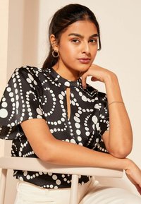 Friends Like These FLUTTER SLEEVE  - Blouse - black spot