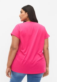 Zizzi SHORT SLEEVED BLEND - Camiseta básica - raspberry sorbet