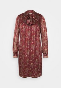 Viininpunainen mekko, jossa on kukkakuvio ja paisley-kuvio, korkea kaulus ja rusetti, pitkät läpikuultavat hihat sekä suora leikkaus. Pehmeä, kevyt kangas.